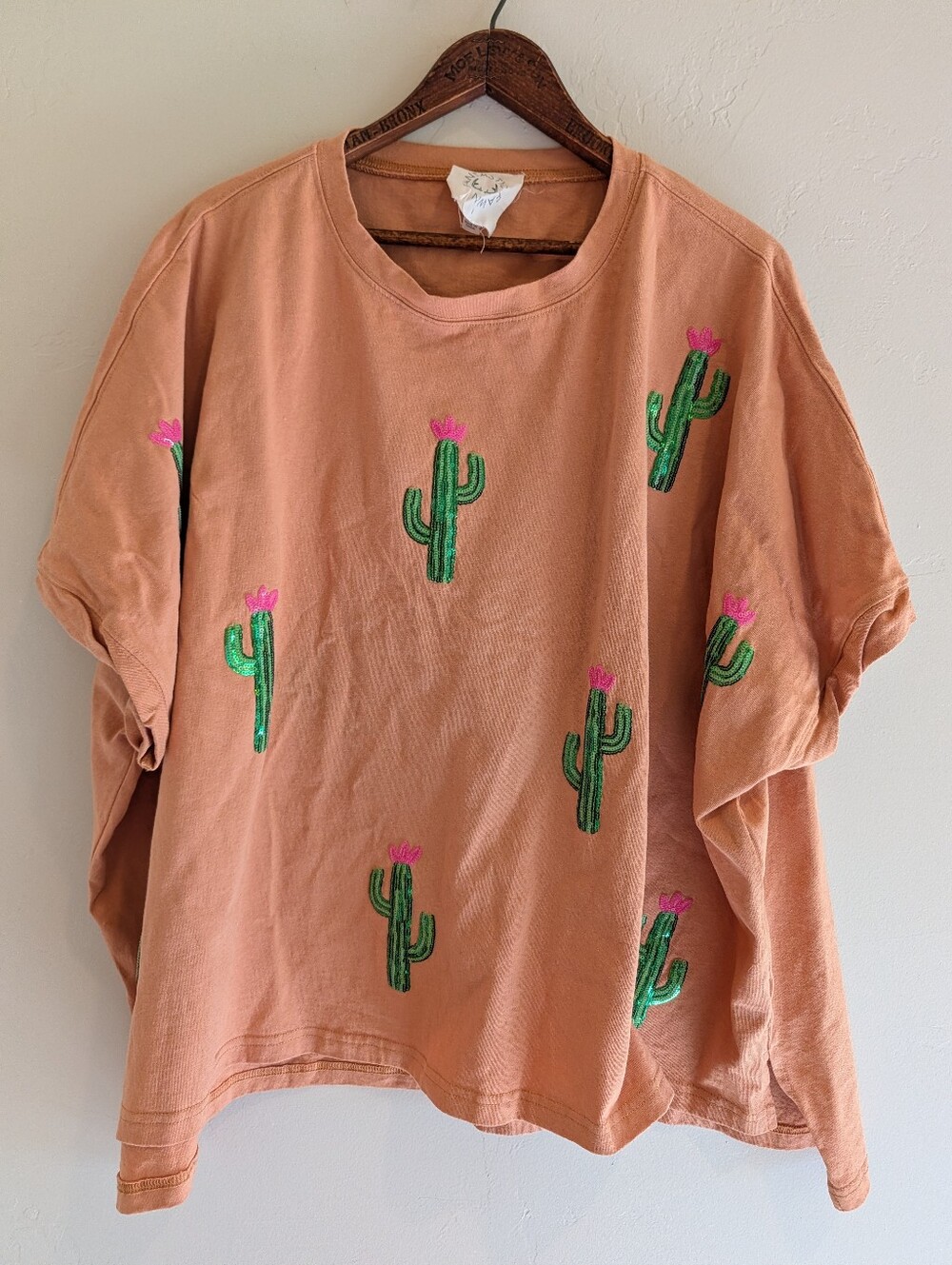 Fantastic Fawn Sequin Cactus Oversized T Shirt Women's Large Coral
